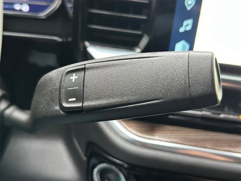 Used 2024 Chevrolet Silverado 1500 LT image 28