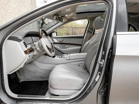 Used 2015 Mercedes-Benz S 550 4MATIC Sedan image 4