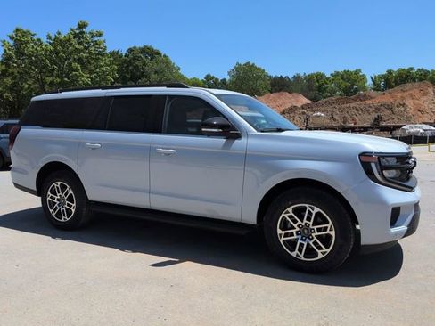 New 2026 Ford Expedition Max Active image 2