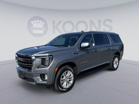 Used 2022 GMC Yukon XL SLT w/ SLT Premium Package image 1