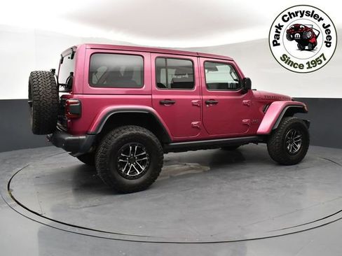 Used 2024 Jeep Wrangler Unlimited Rubicon image 6