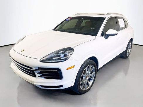 Used 2020 Porsche Cayenne image 4