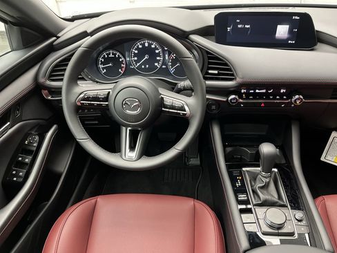 Certified 2025 MAZDA MAZDA3 Carbon image 13