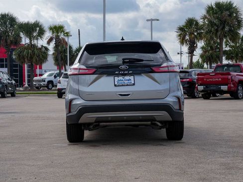 Used 2022 Ford Edge SEL w/ Convenience Package image 5