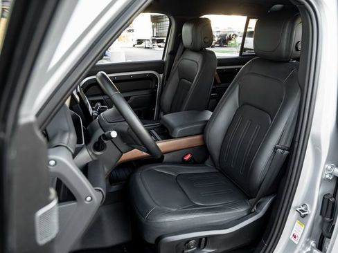 Used 2023 Land Rover Defender 110 X image 13