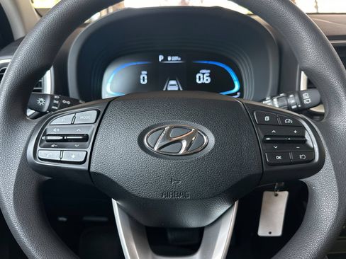 Certified 2026 Hyundai Venue SE FWD image 28