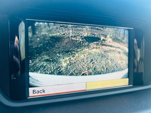 Used 2010 Mercedes-Benz E 350 Sedan image 34