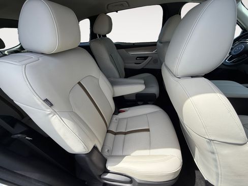 Certified 2024 MAZDA CX-90 Plug-In Hybrid w/ Premium Plus AWD/4WD image 18