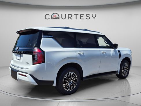 New 2026 Nissan Armada SL w/ Captain's Chari Seat Package AWD/4WD image 6