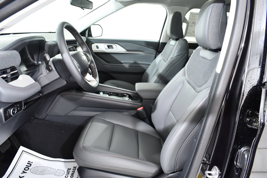 New 2026 Ford Explorer Active w/ Active Comfort Package AWD/4WD image 6