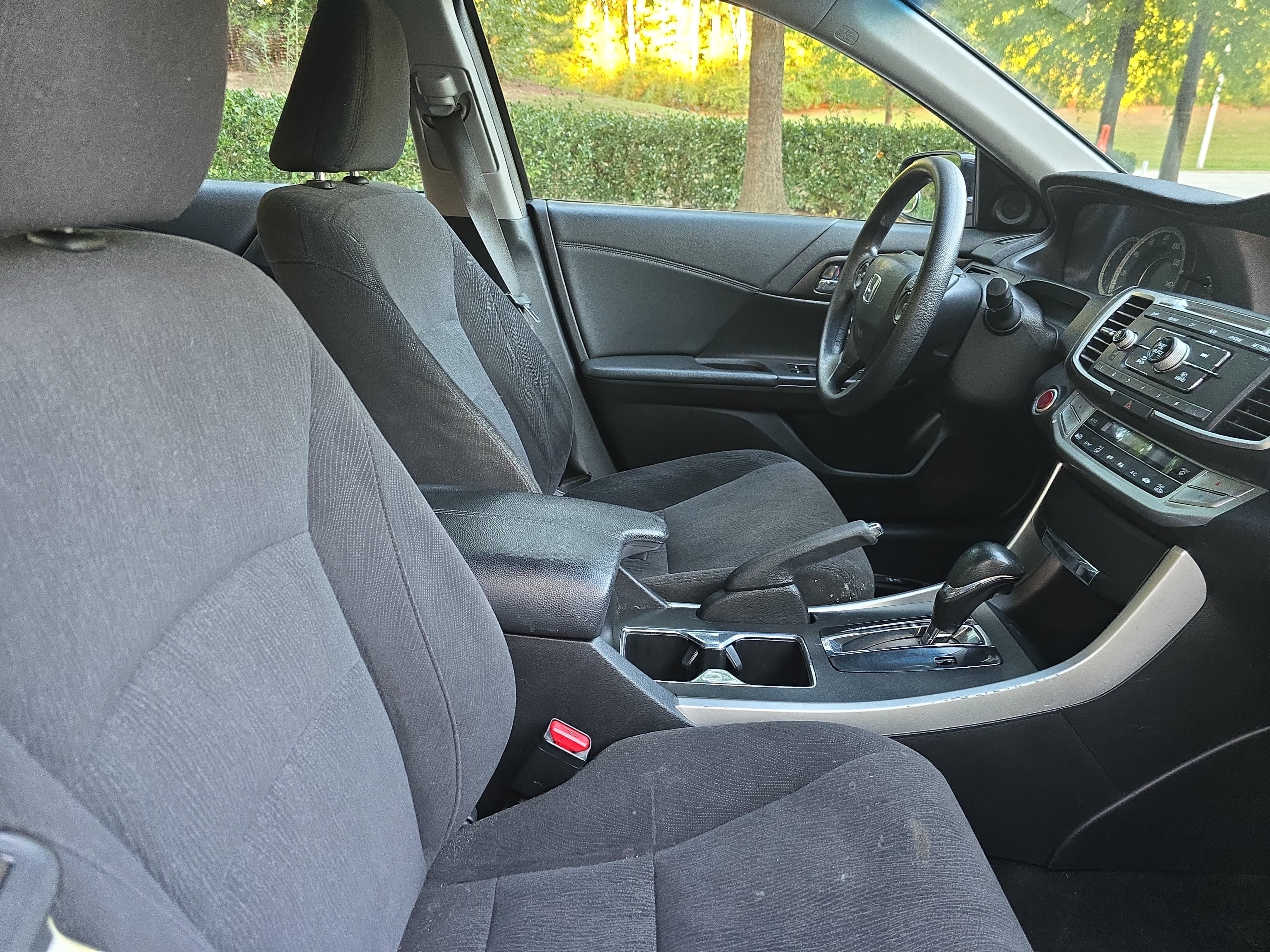 Used 2015 Honda Accord EX image 10