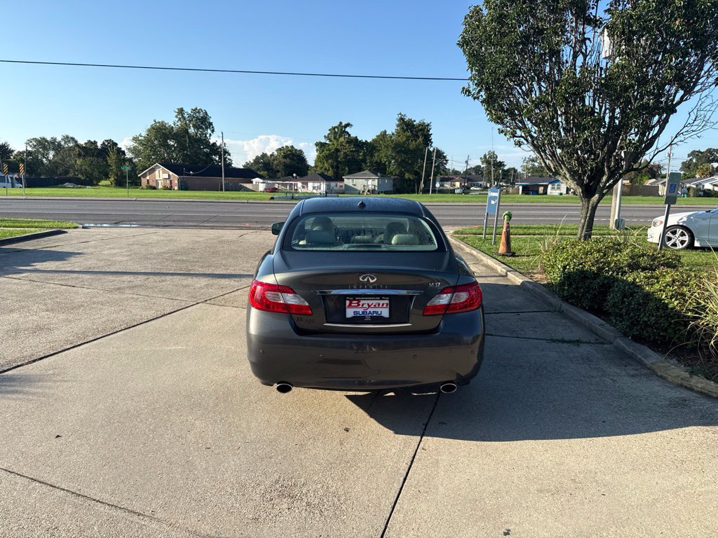 Used 2013 INFINITI M37 w/ Premium Pkg RWD image 6