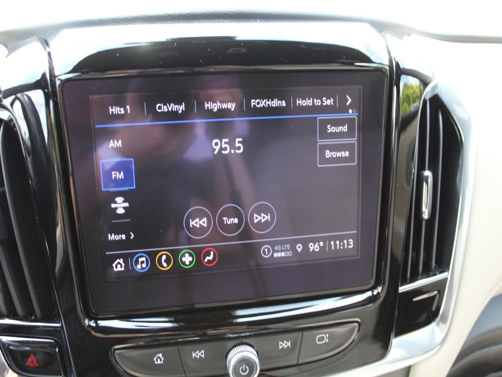 Used 2022 Chevrolet Traverse LT FWD image 16
