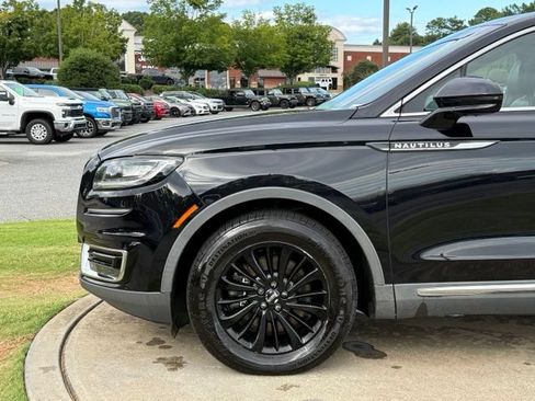 Used 2019 Lincoln Nautilus Select AWD/4WD image 12
