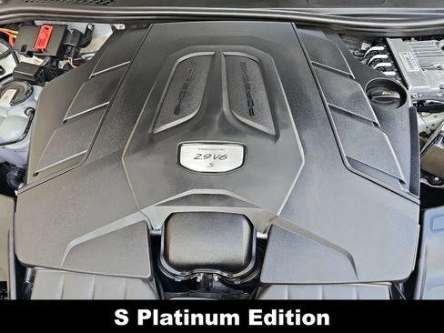 Used 2023 Porsche Cayenne S Platinum w/ Premium Package Plus AWD/4WD image 13