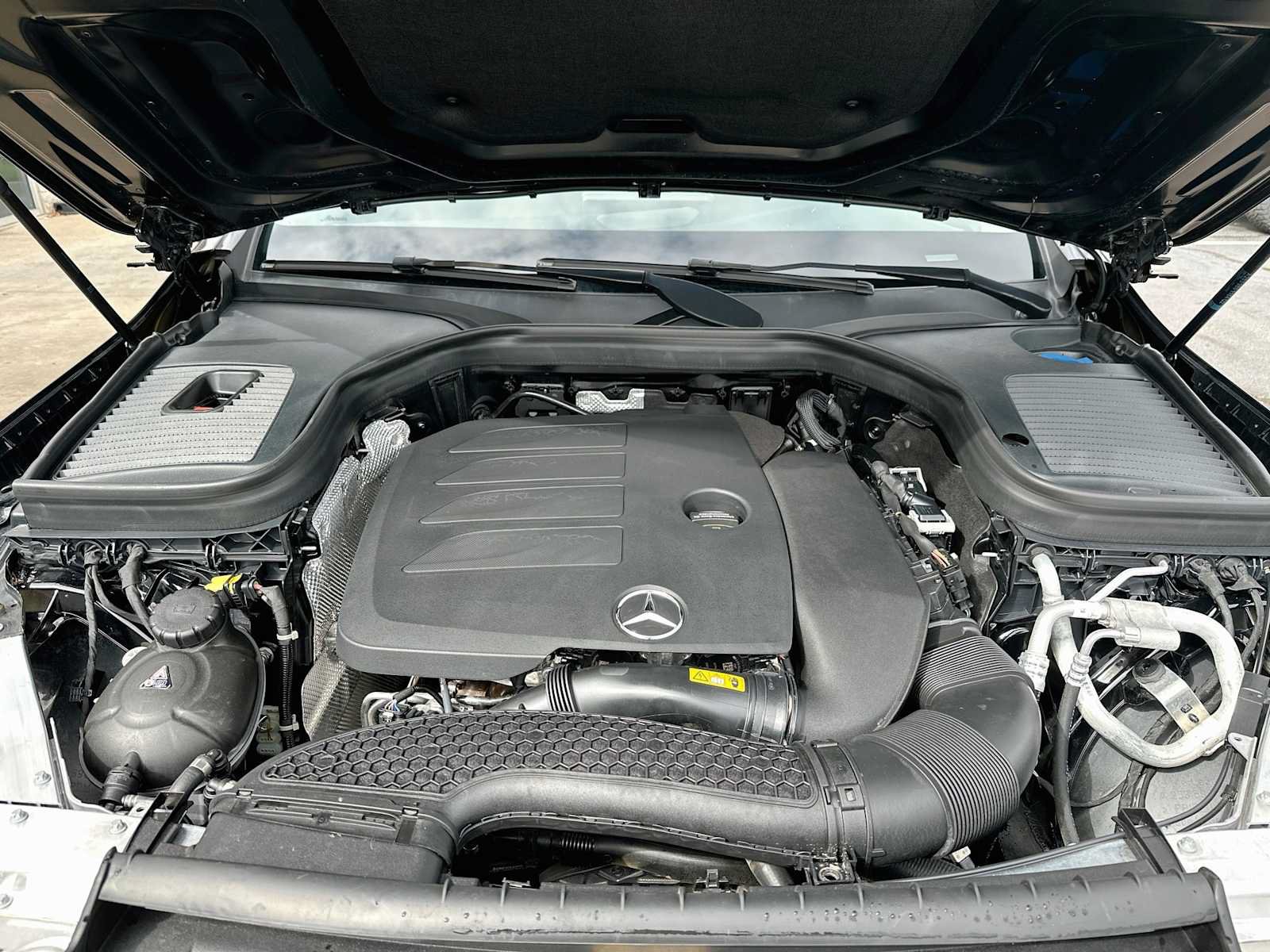 Used 2022 Mercedes-Benz GLC 300 image 29