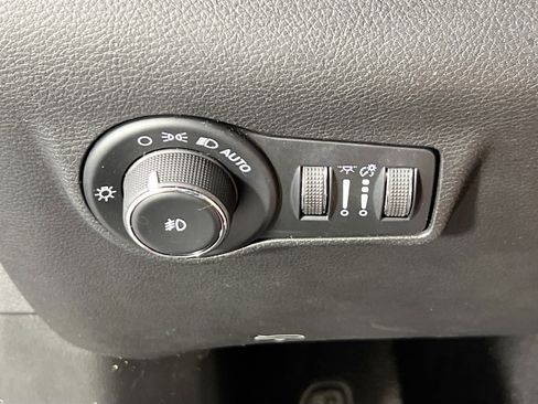 Used 2022 Jeep Compass Trailhawk w/ Trailhawk Convenience Group AWD/4WD image 10