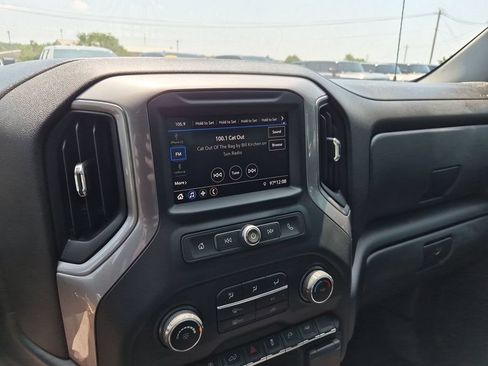 Used 2022 Chevrolet Silverado 1500 Custom RWD image 27