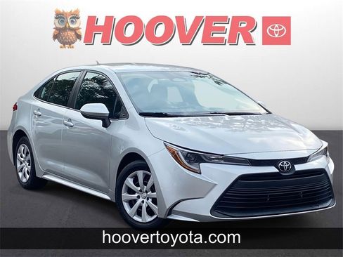 Used 2023 Toyota Corolla LE image 1