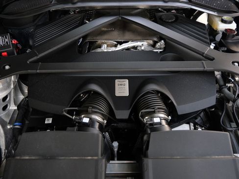 Used 2025 Aston Martin DB12 Coupe RWD image 26