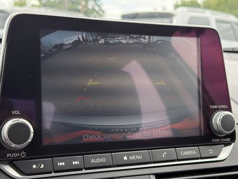 Used 2024 Nissan Altima 2.5 SV FWD image 20