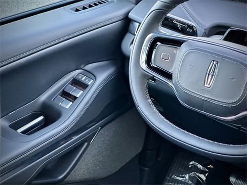 New 2025 Lincoln Navigator Reserve w/ Jet Appearance Package image 26