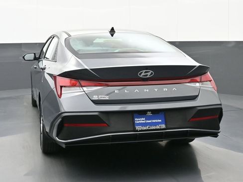 Certified 2024 Hyundai Elantra SEL FWD image 5