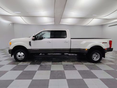 Used 2017 Ford F350 King Ranch w/ FX4 Off-Road Package image 8