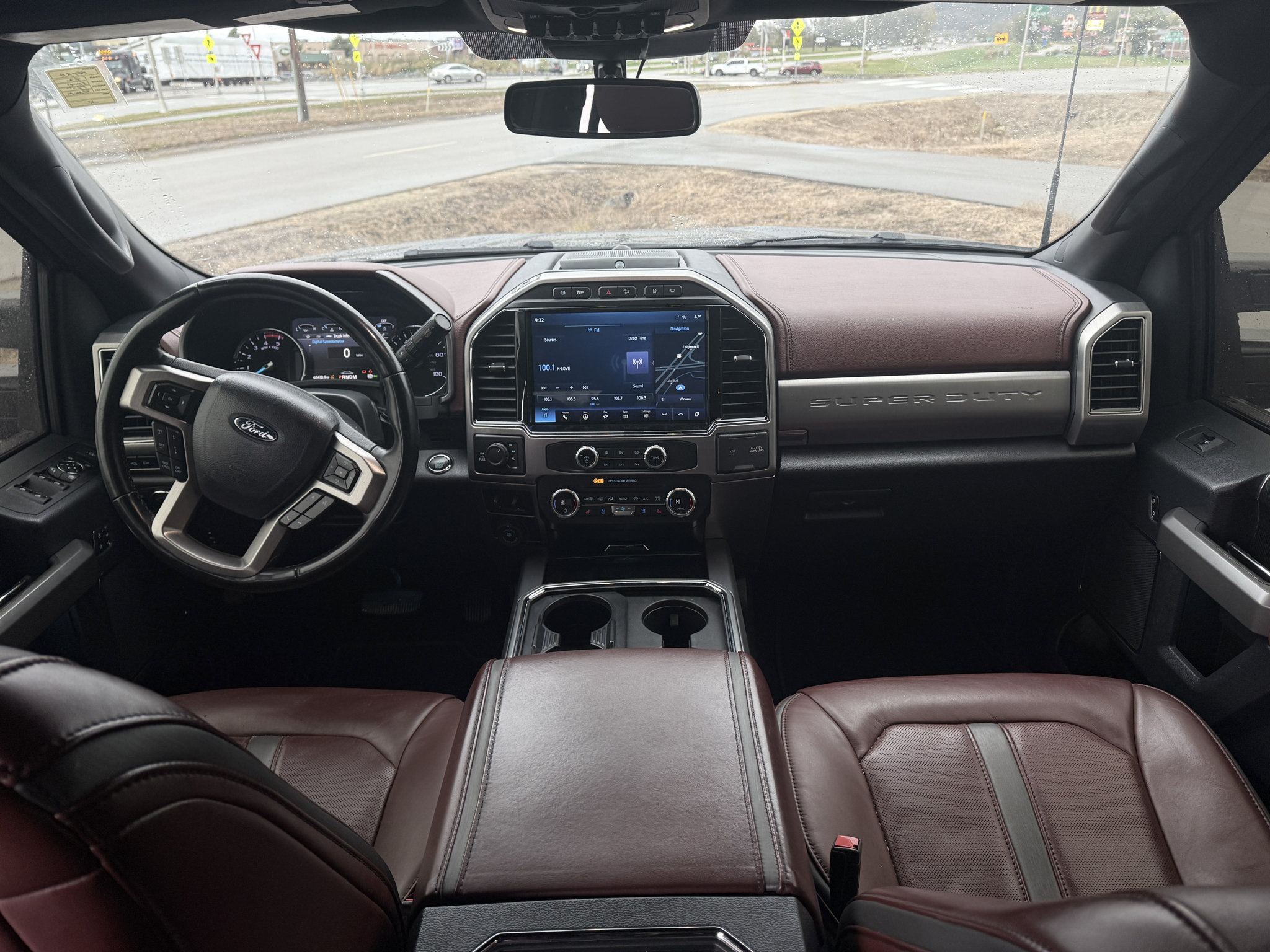 Used 2022 Ford F250 Platinum w/ FX4 Off-Road Package AWD/4WD image 11