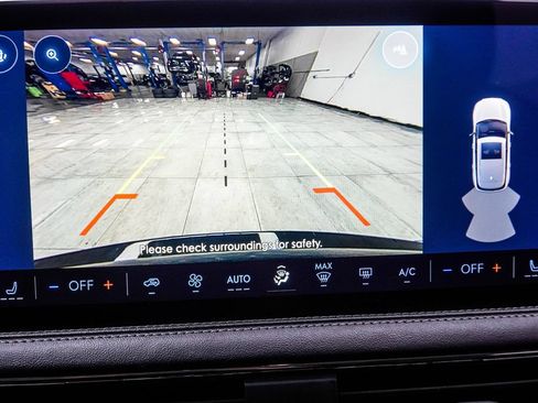 Used 2023 Lincoln Corsair FWD image 32