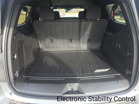 New 2026 Chevrolet Suburban LS image 30