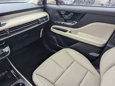 New 2026 Lincoln Corsair Premiere image 14