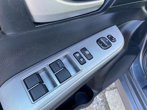 Used 2012 Toyota Camry SE image 10