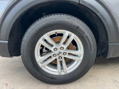 Used 2023 Ford Explorer XLT w/ Equipment Group 202A RWD image 12