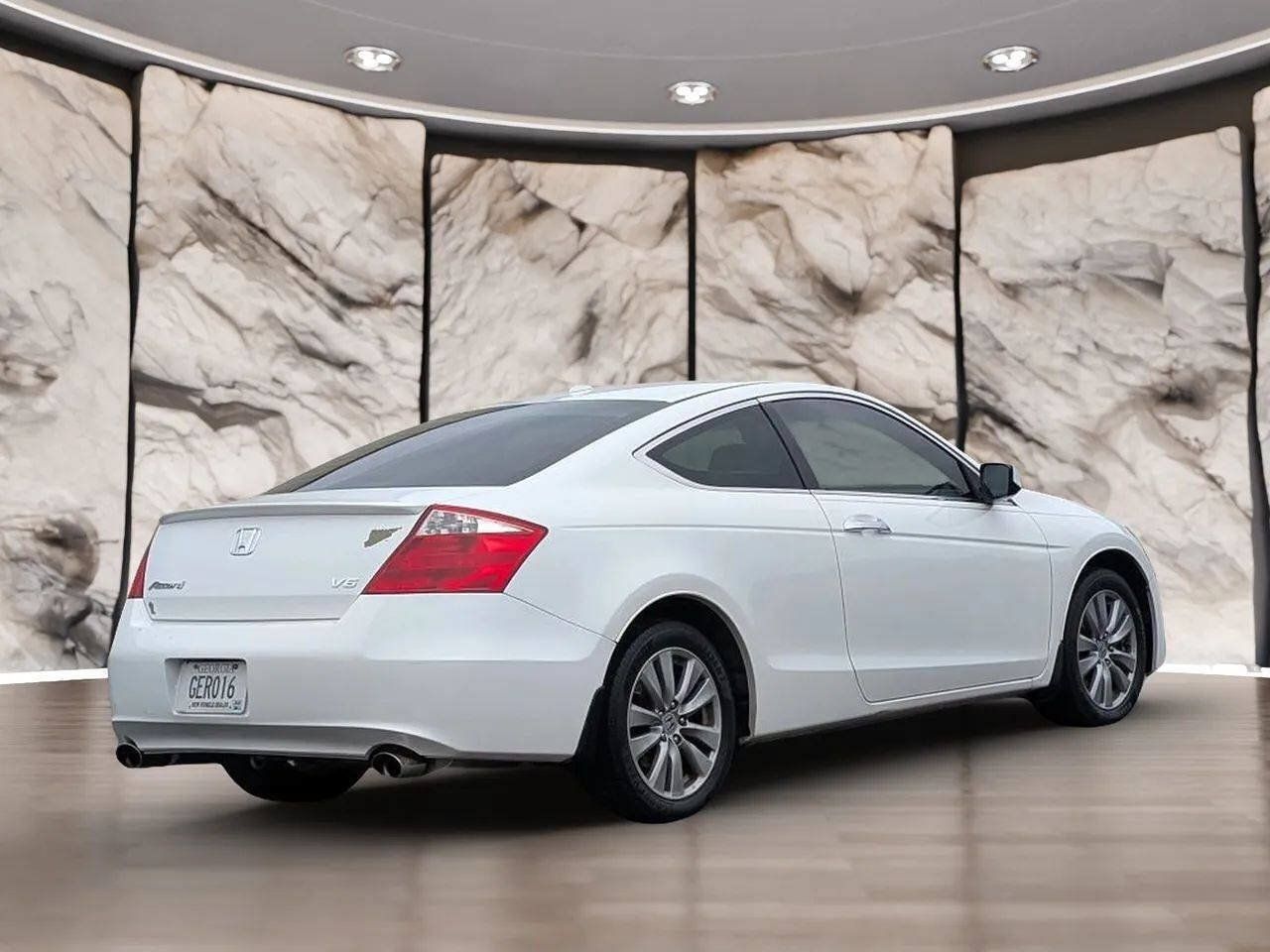 Used 2010 Honda Accord EX-L image 10