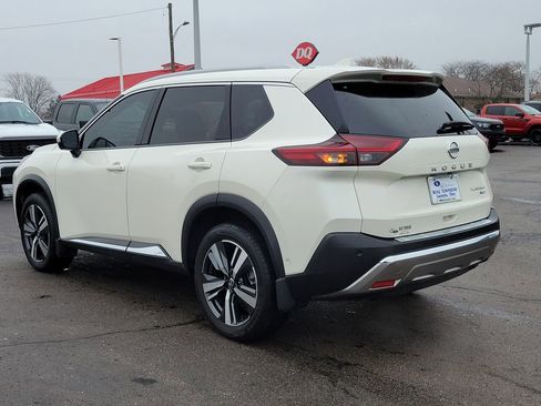Used 2021 Nissan Rogue Platinum image 6