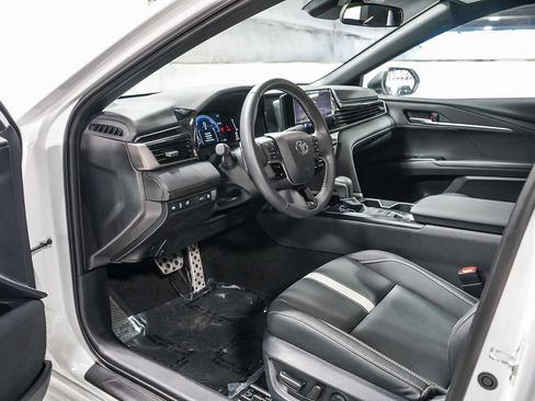 Used 2026 Toyota Camry SE image 19