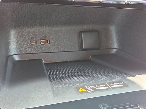 Certified 2026 Chevrolet Traverse LT FWD image 48