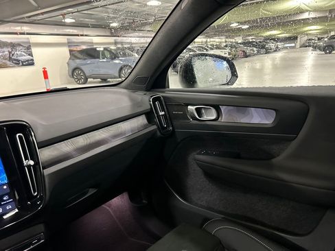 Certified 2023 Volvo C40 P8 Recharge Ultimate image 26