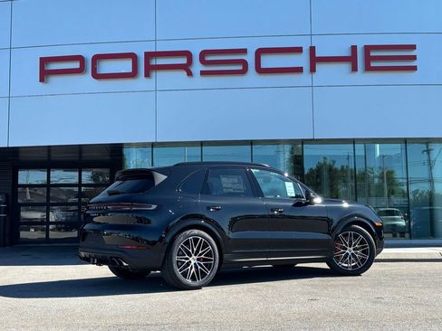 New 2026 Porsche Cayenne S AWD/4WD image 13