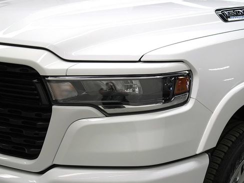 New 2026 RAM 1500 4x4 Crew Cab image 38