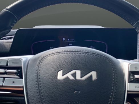 Used 2023 Kia Telluride S w/ S Sunroof Package AWD/4WD image 16