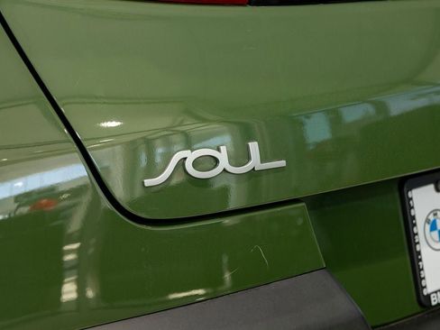 Used 2022 Kia Soul EX FWD image 14