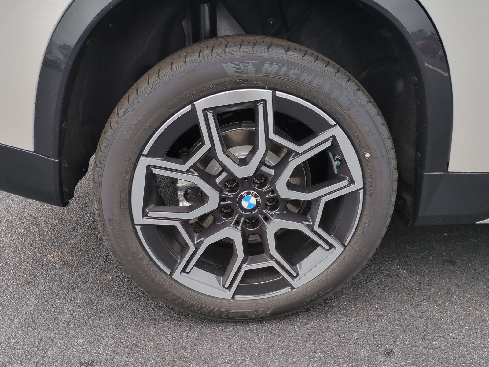Certified 2026 BMW X1 xDrive28i w/ Convenience Package AWD/4WD image 13