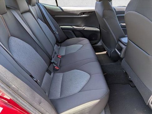 Used 2019 Toyota Camry LE image 19