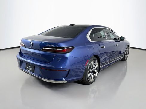 Certified 2023 BMW i7 xDrive60 w/ Executive Package 2 AWD/4WD image 7