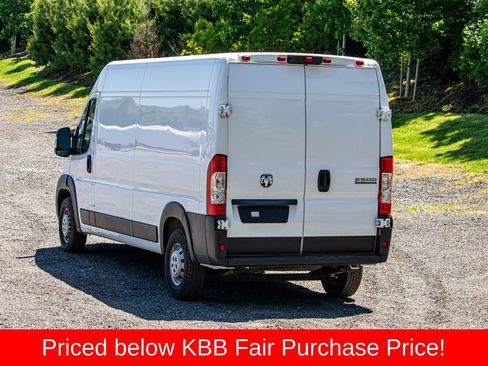 Used 2024 RAM ProMaster 2500 w/ Convenience Group FWD image 6