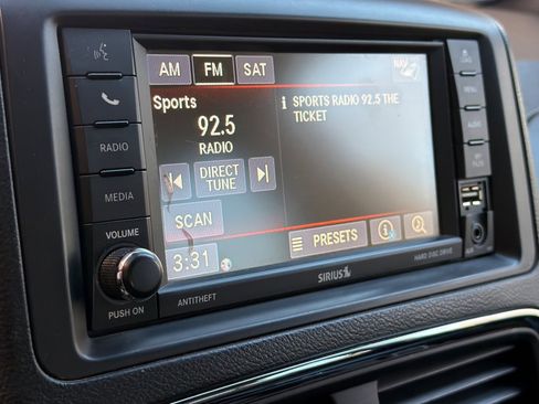 Used 2019 Dodge Grand Caravan GT image 21