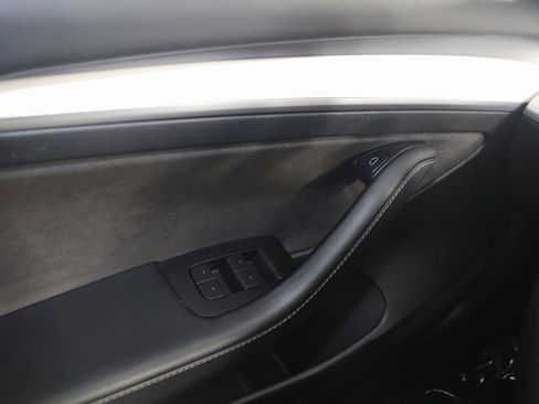 Used 2022 Tesla Model 3 Performance image 28