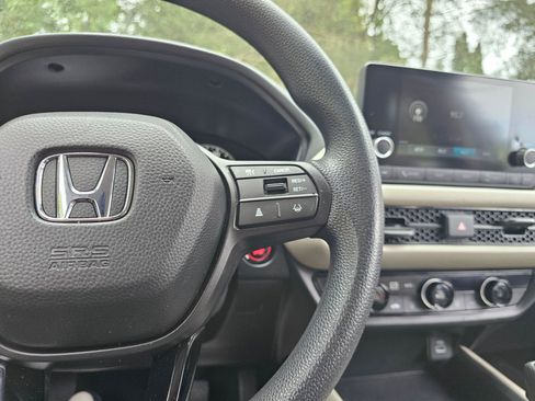 Used 2023 Honda HR-V LX image 29